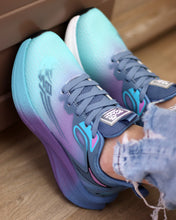 Load image into Gallery viewer, Atlete