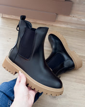 Load image into Gallery viewer, Gjysem Cizme